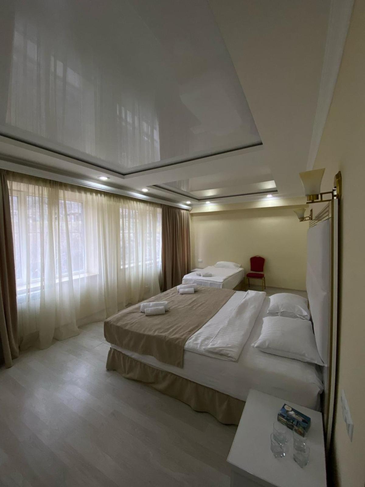 Goris Hotel Екстер'єр фото